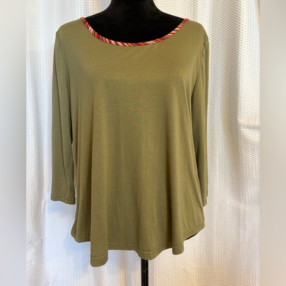 Daytrip green 3/4 sleeve open back blouse size large